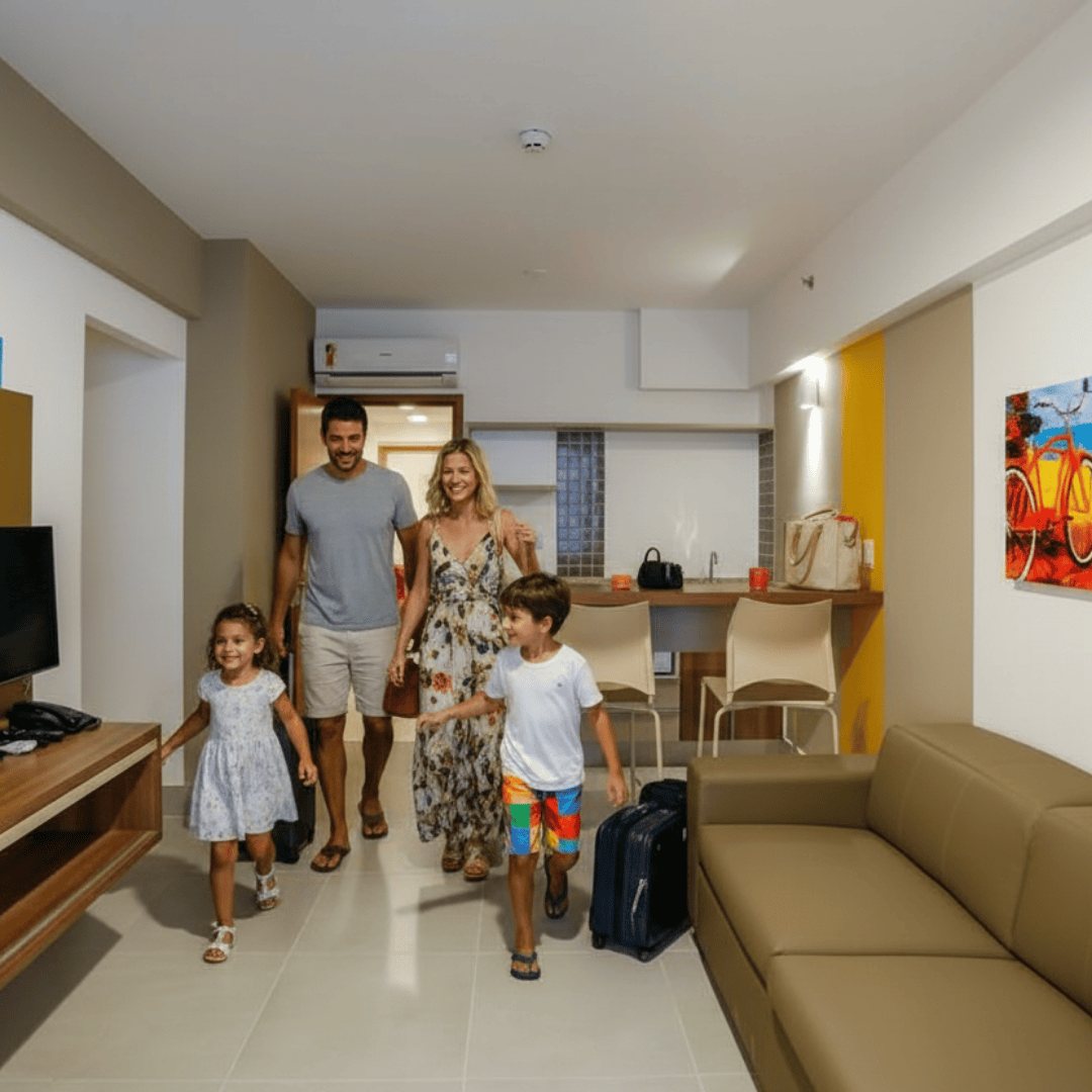 Família chegando às acomodações do Enjoy Olímpia Park Resort em Olímpia.