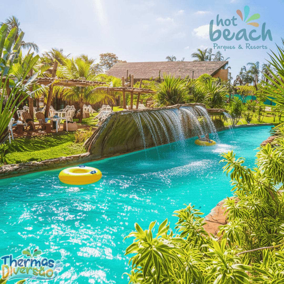 Área da piscina do Hot Beach Olímpia com clima intenso de verão e águas cristalinas.